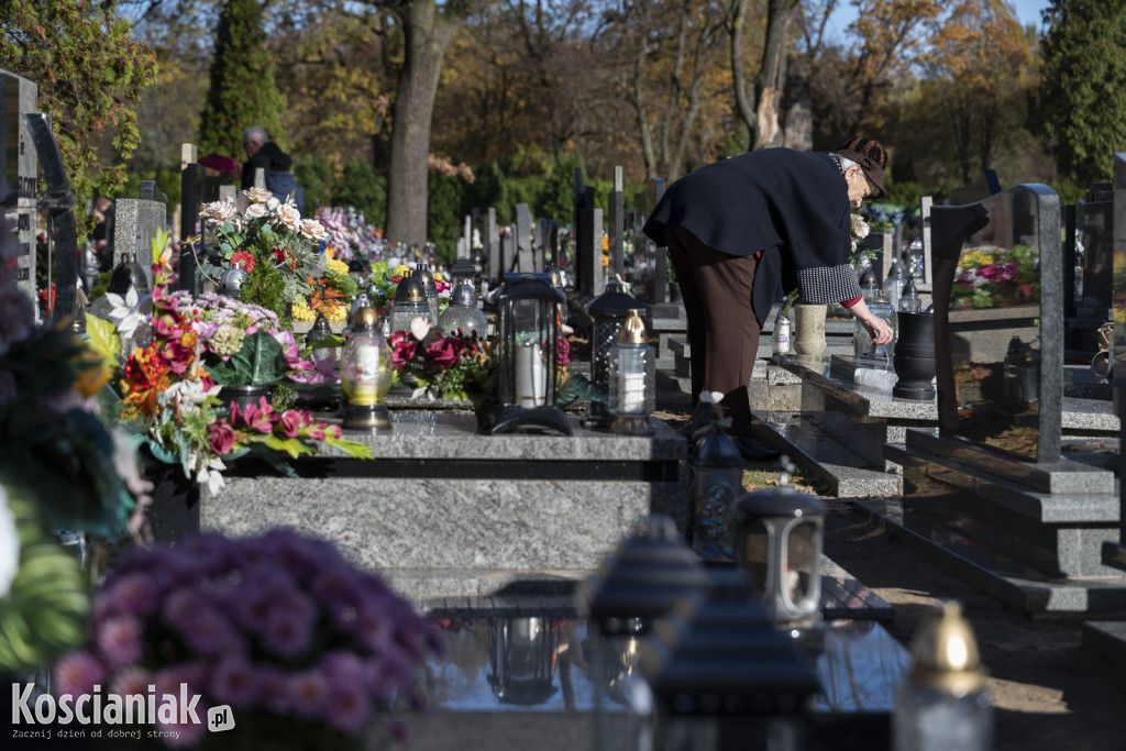 Tłumy na kościańskich cmentarzach
