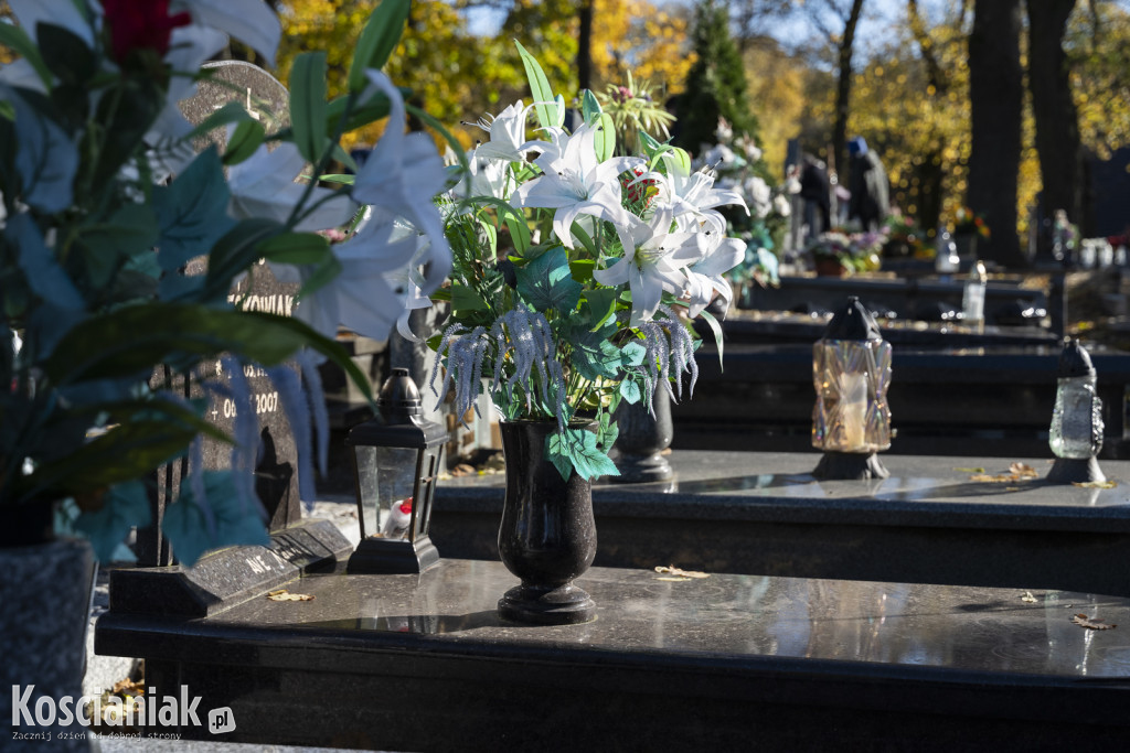 Tłumy na kościańskich cmentarzach