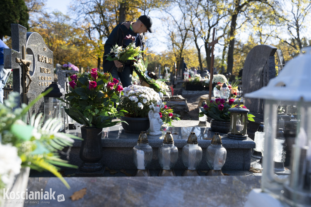 Tłumy na kościańskich cmentarzach