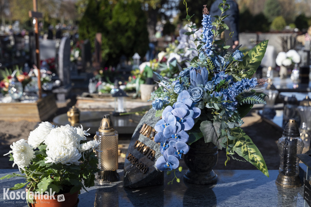 Tłumy na kościańskich cmentarzach