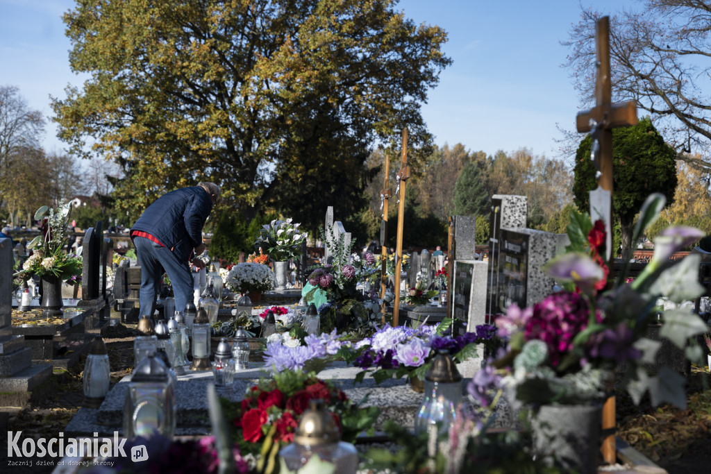 Tłumy na kościańskich cmentarzach