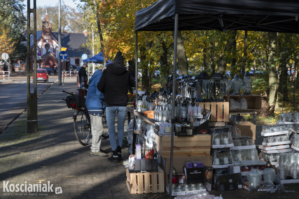 Tłumy na kościańskich cmentarzach
