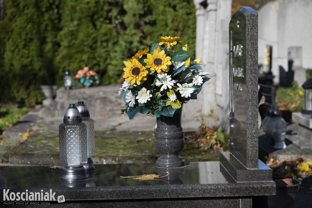 Tłumy na kościańskich cmentarzach