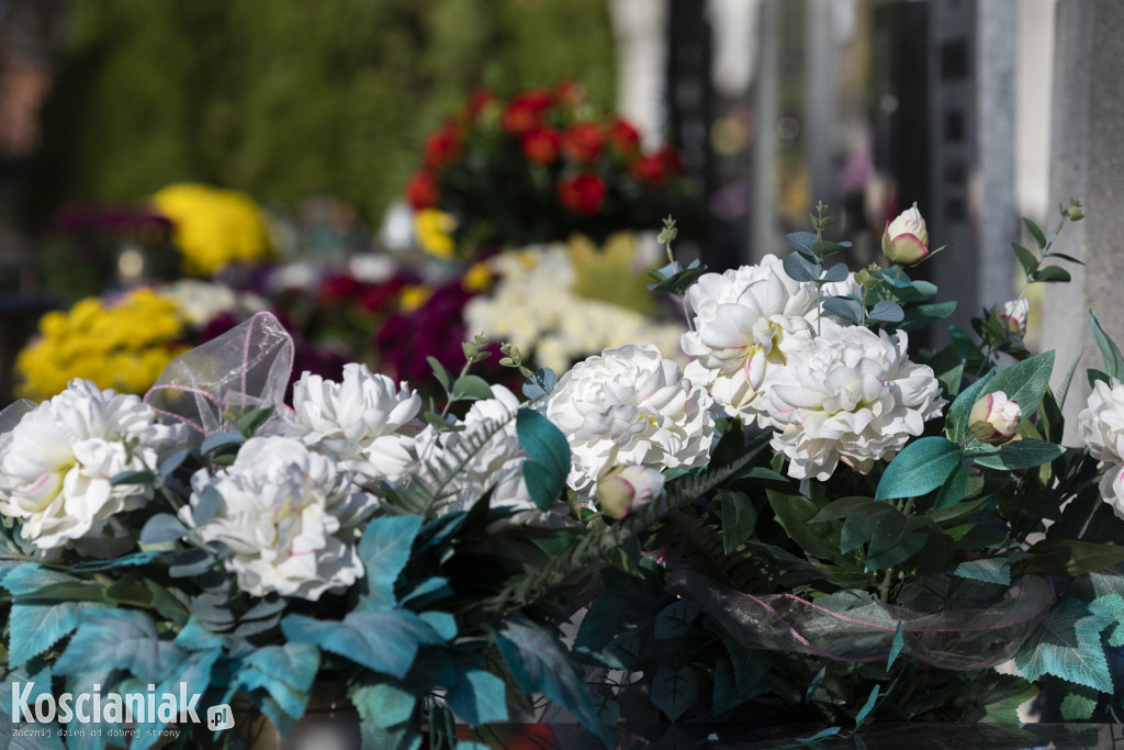 Tłumy na kościańskich cmentarzach