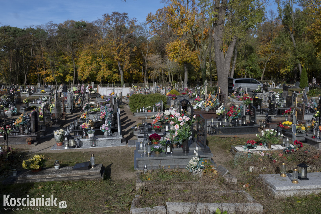 Tłumy na kościańskich cmentarzach
