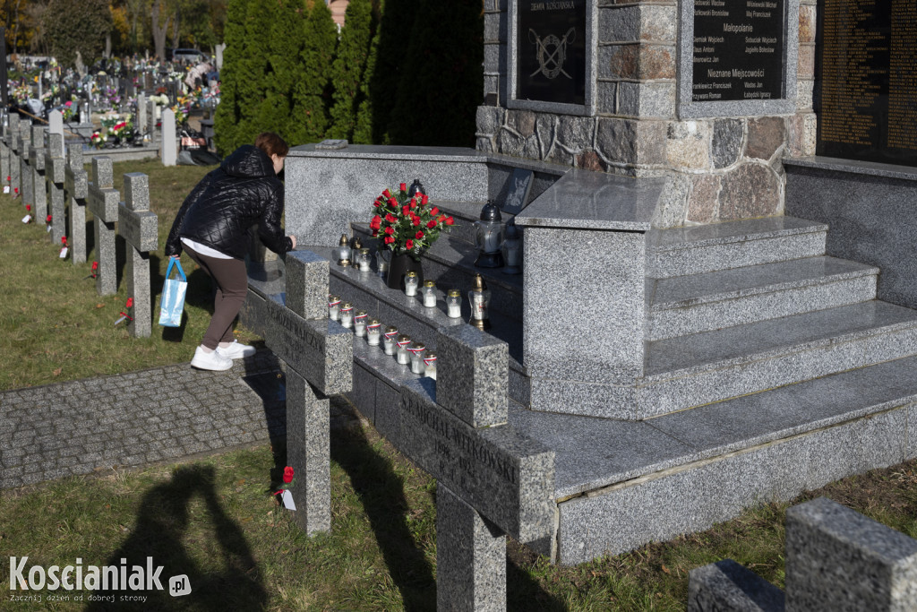 Tłumy na kościańskich cmentarzach