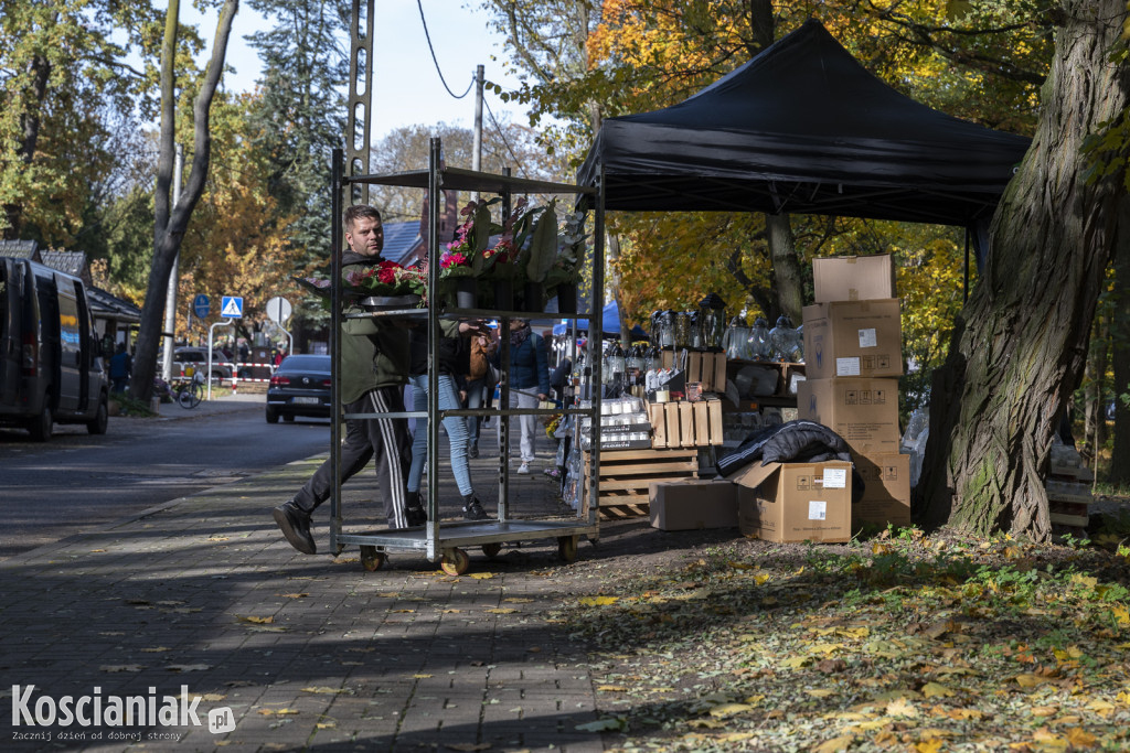 Tłumy na kościańskich cmentarzach