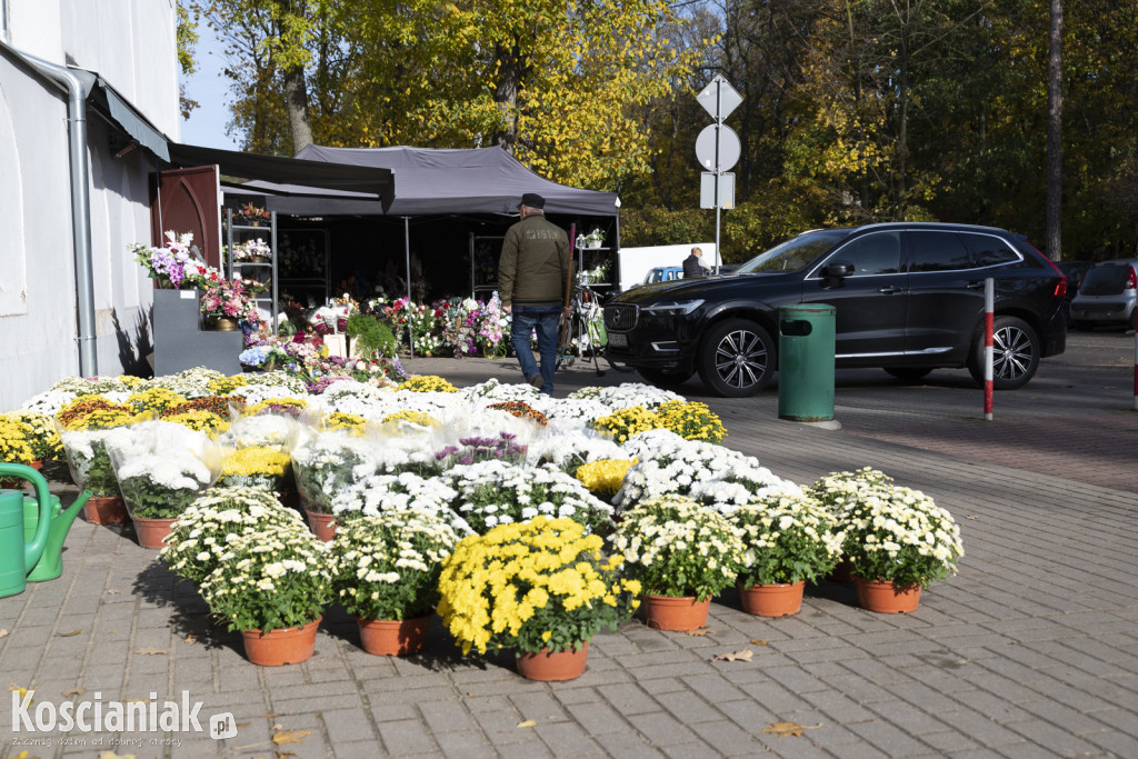 Tłumy na kościańskich cmentarzach