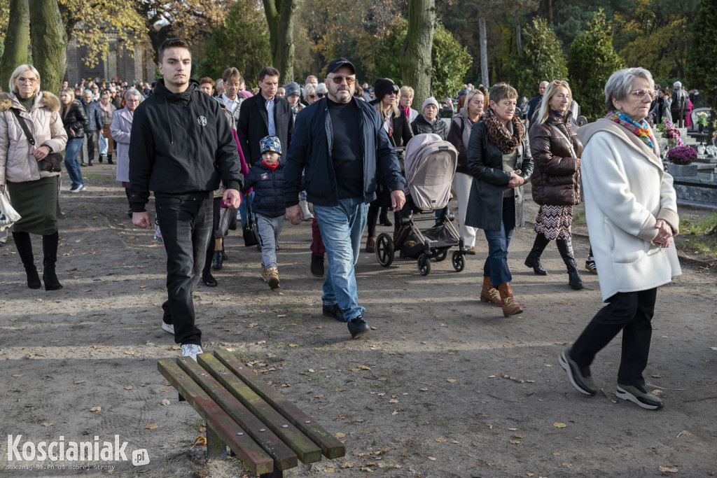 Uroczystość Wszystkich Świętych na kościańskich cmentarzach
