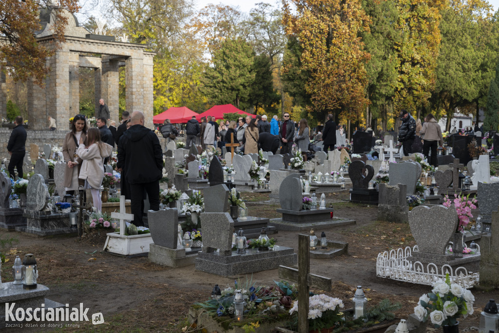 Uroczystość Wszystkich Świętych na kościańskich cmentarzach