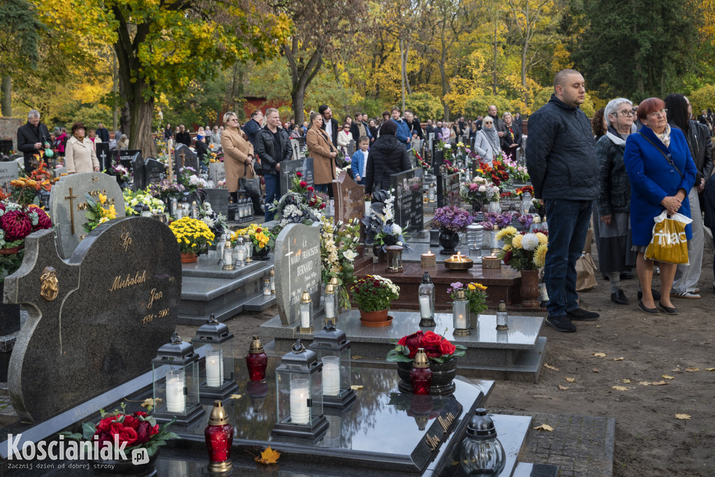 Uroczystość Wszystkich Świętych na kościańskich cmentarzach