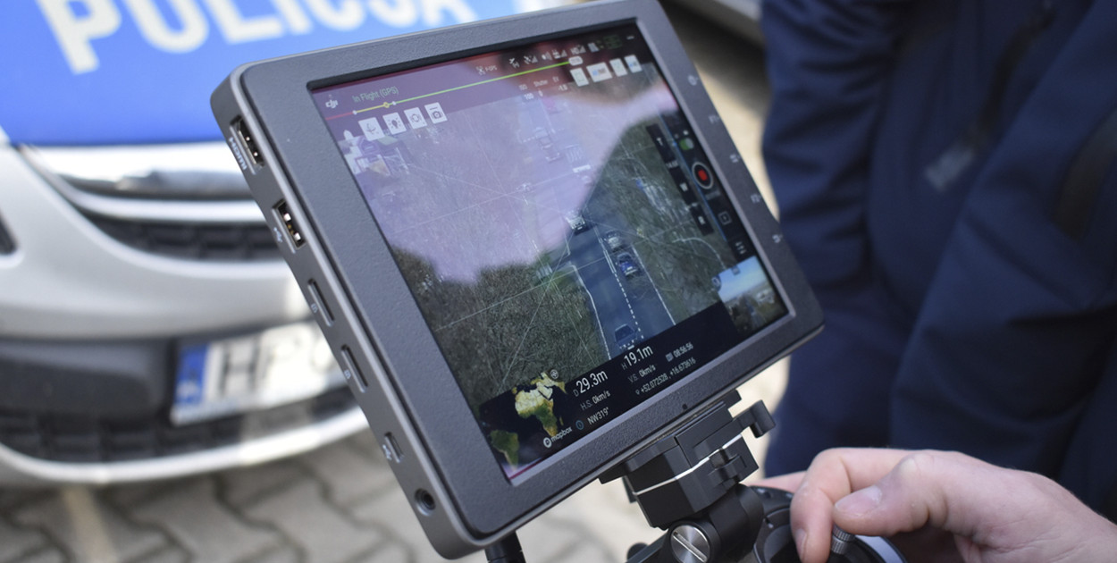 Policyjny dron w akcji