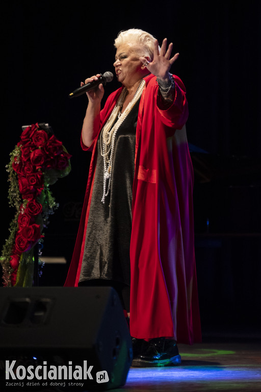 Barbara Parzęczewska porwała kościańskich seniorów