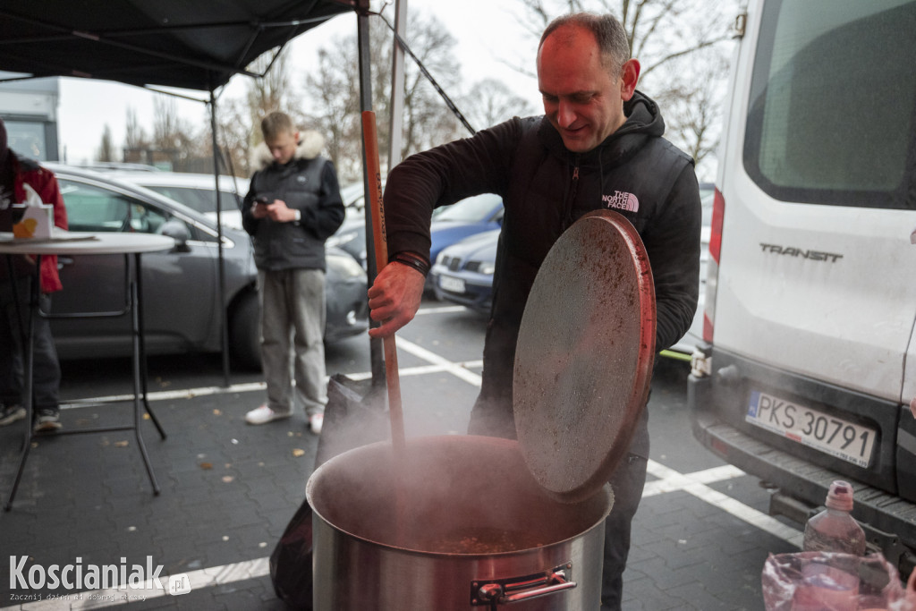 Kiermasz ciast dla Dagmarki przy drogerii dm