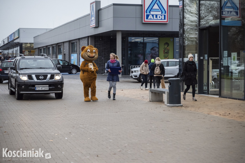 Kiermasz ciast dla Dagmarki przy drogerii dm