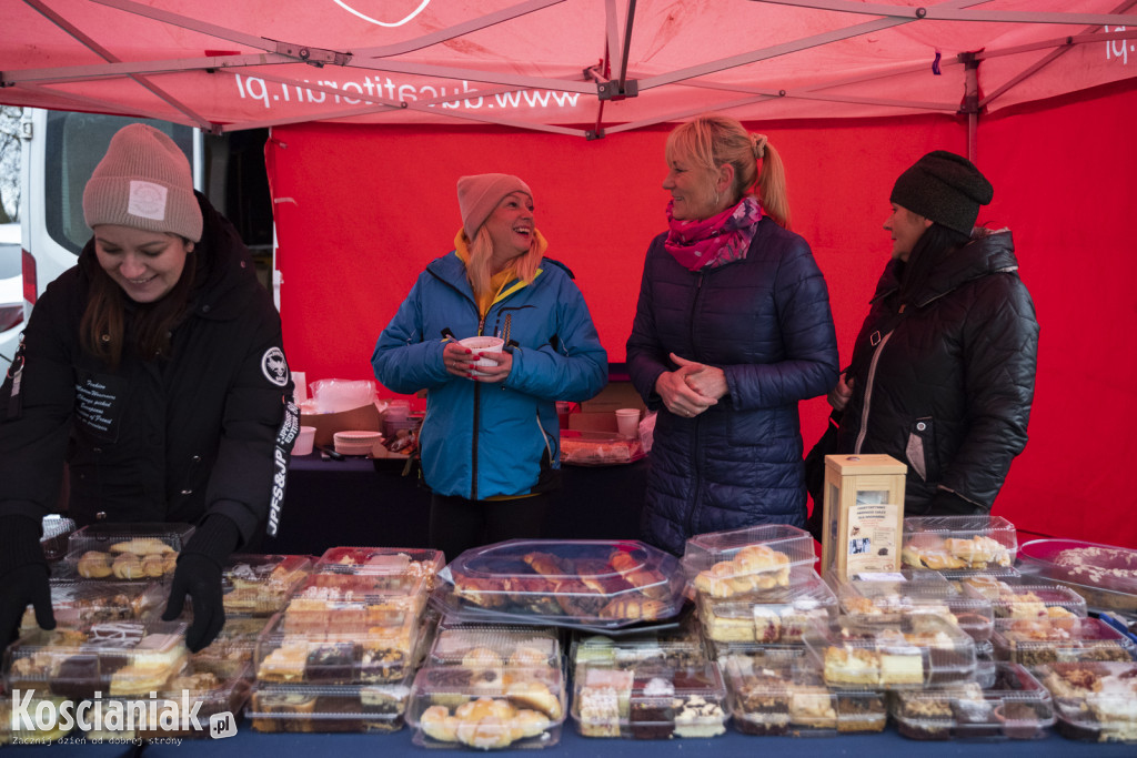 Kiermasz ciast dla Dagmarki przy drogerii dm