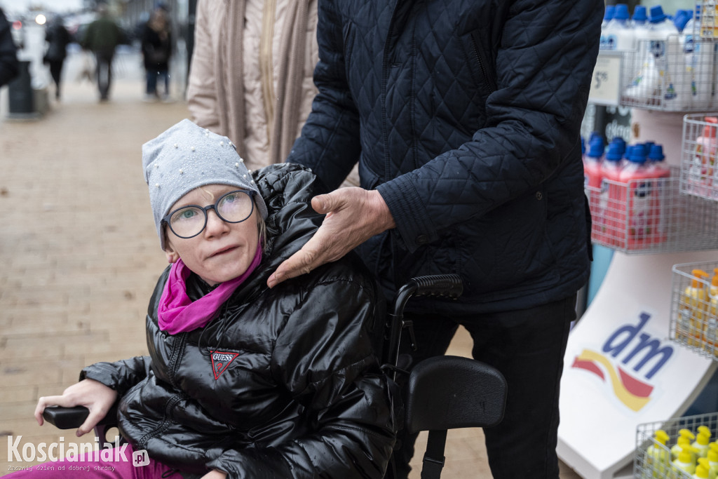 Kiermasz ciast dla Dagmarki przy drogerii dm