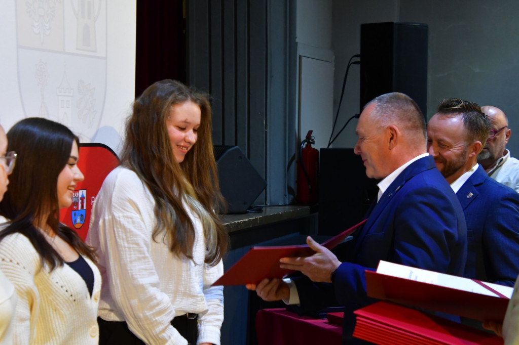 Stypendia i nagrody od starosty i powiatu