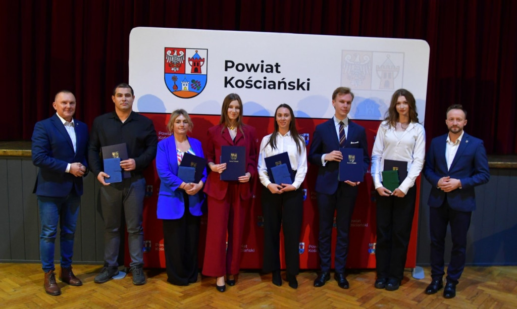 Stypendia i nagrody od starosty i powiatu