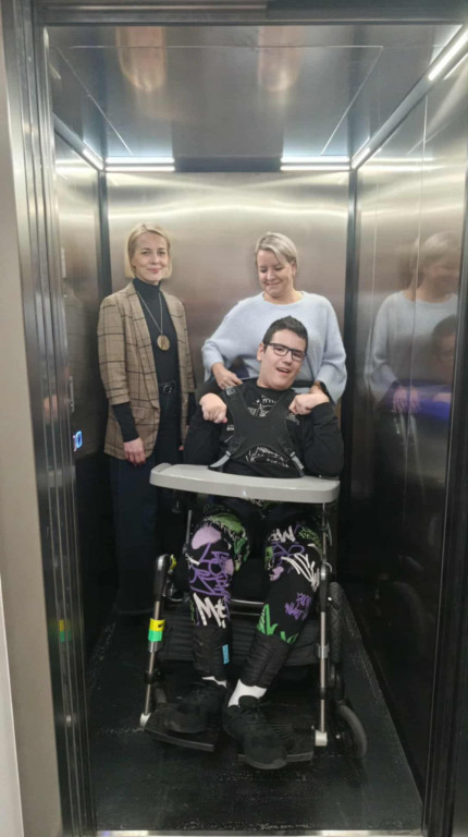 Zamontowano windę w szkole w Kiełczewie