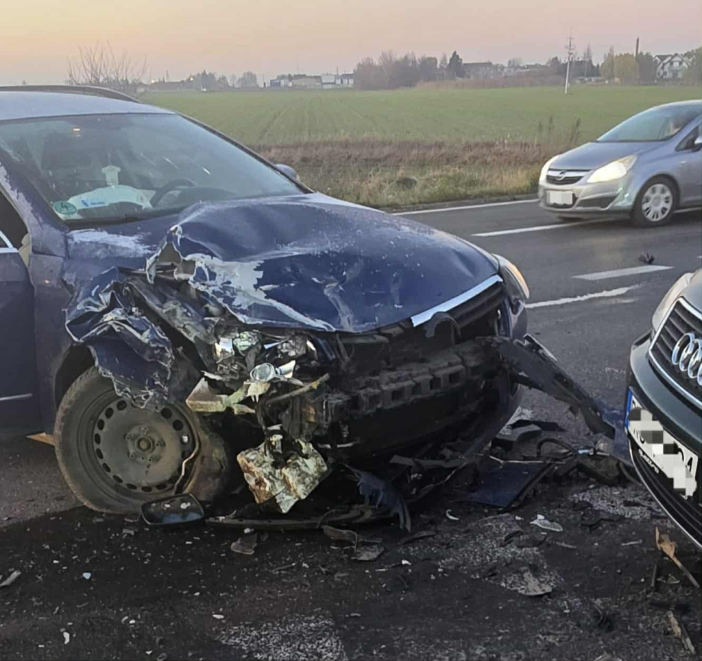 Zderzenie na skrzyżowaniu Śmigielskiej z obwodnicą