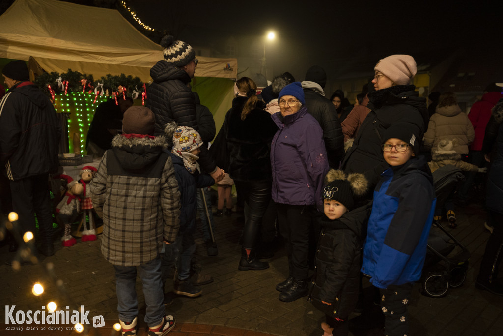 W Czempiniu odpalono świąteczne iluminacje
