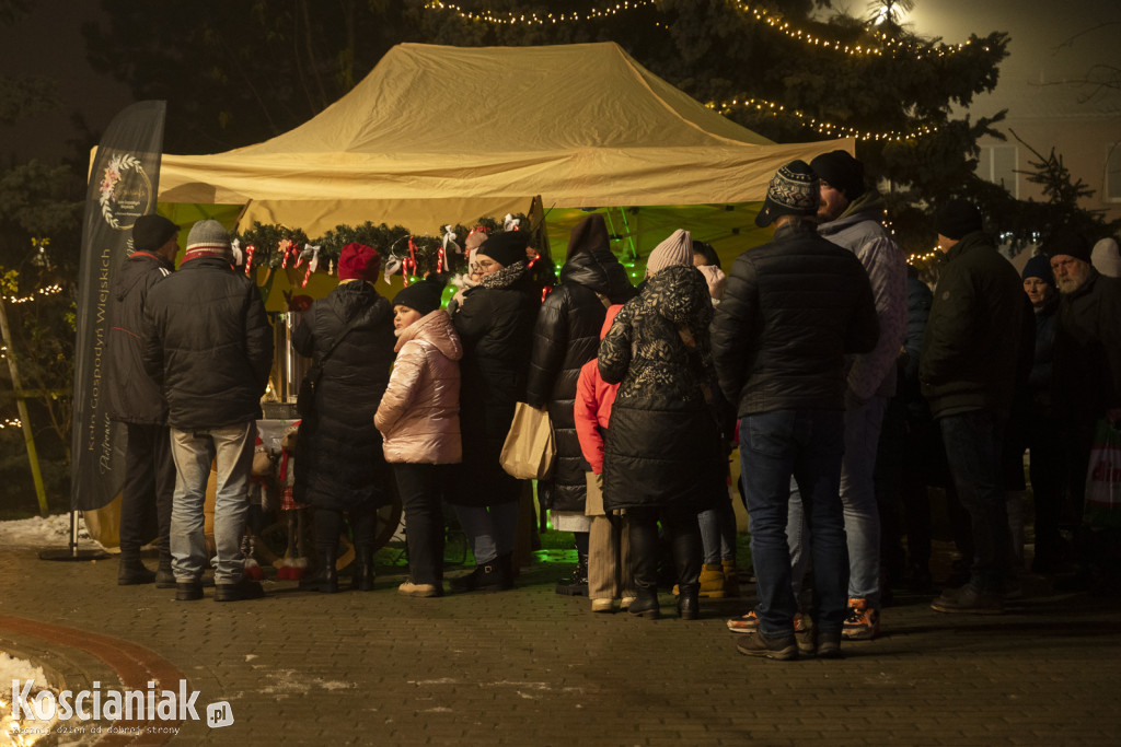 W Czempiniu odpalono świąteczne iluminacje