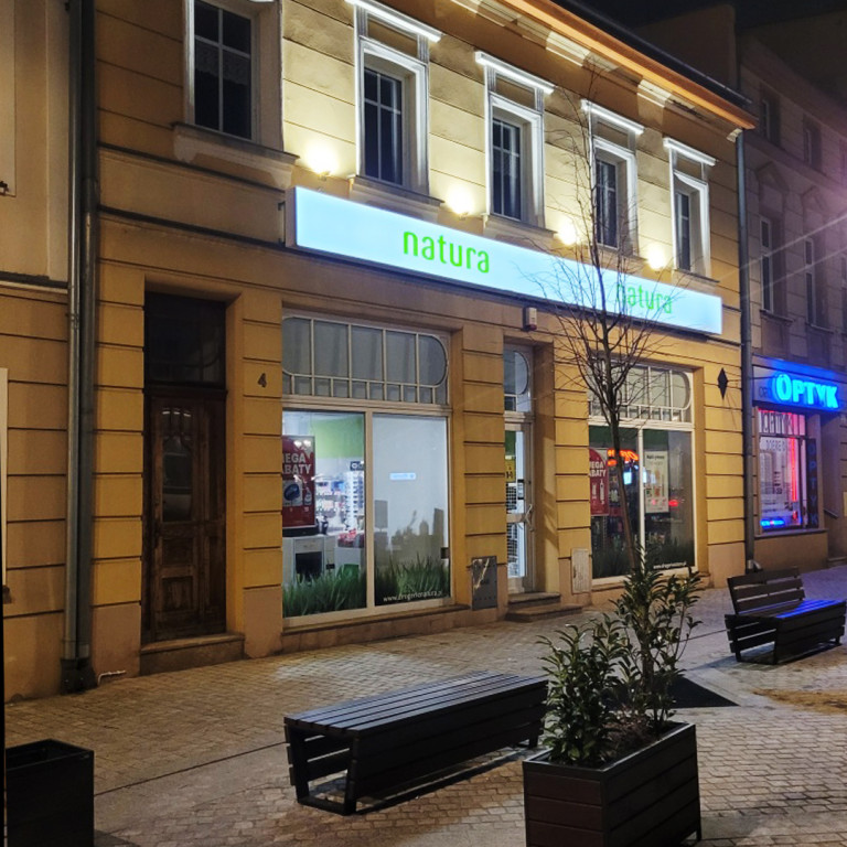 Lokale biurowe w kamienicy na Rynku