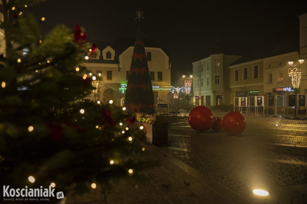 Świąteczne iluminacje w Kościanie już świecą