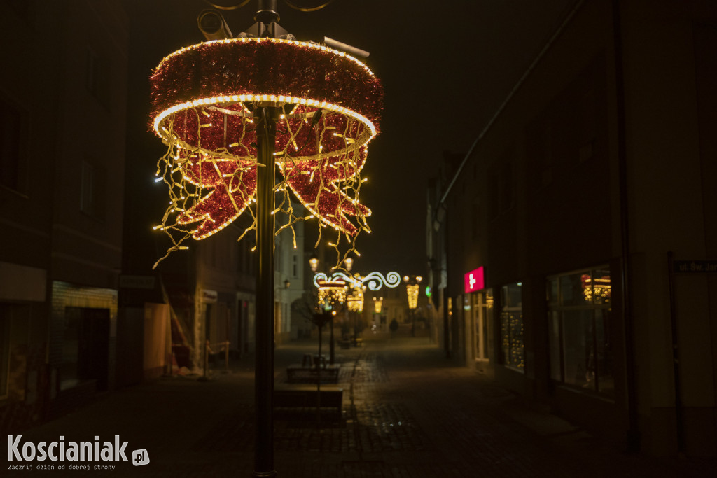 Świąteczne iluminacje w Kościanie już świecą
