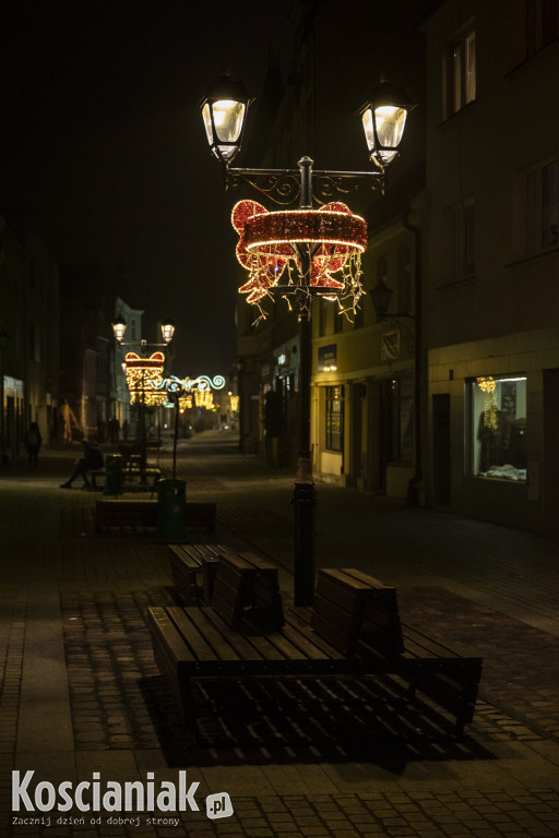 Świąteczne iluminacje w Kościanie już świecą