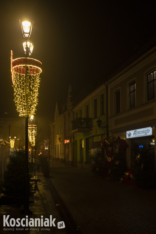 Świąteczne iluminacje w Kościanie już świecą