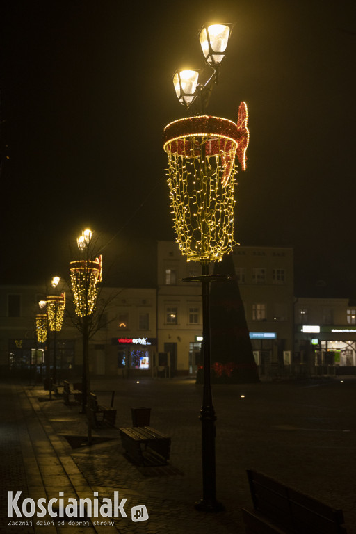 Świąteczne iluminacje w Kościanie już świecą