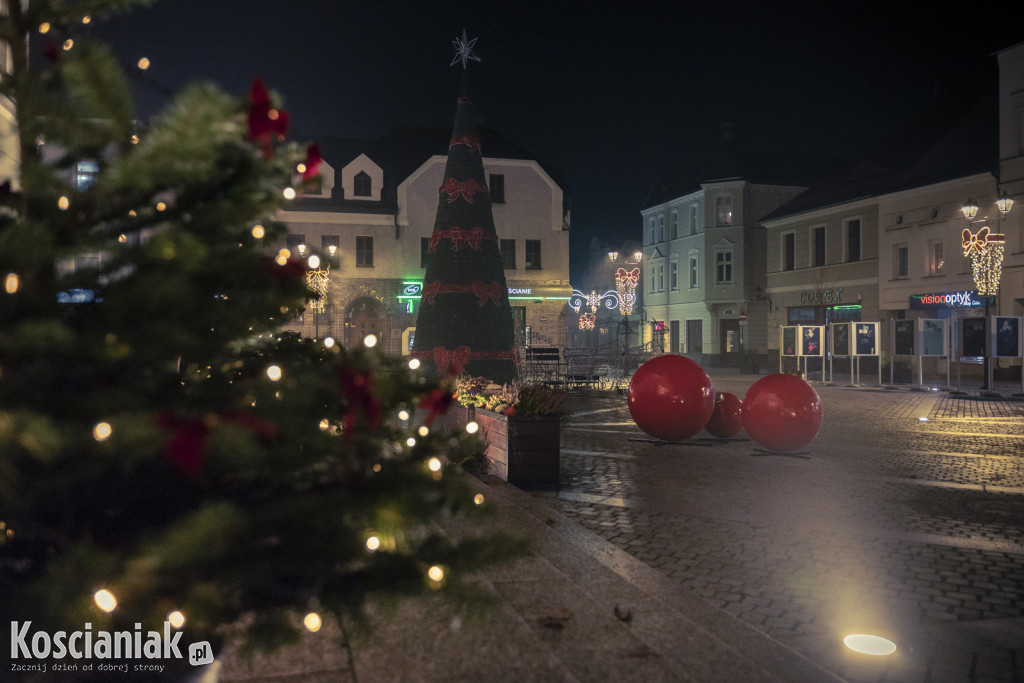 Świąteczne iluminacje w Kościanie już świecą