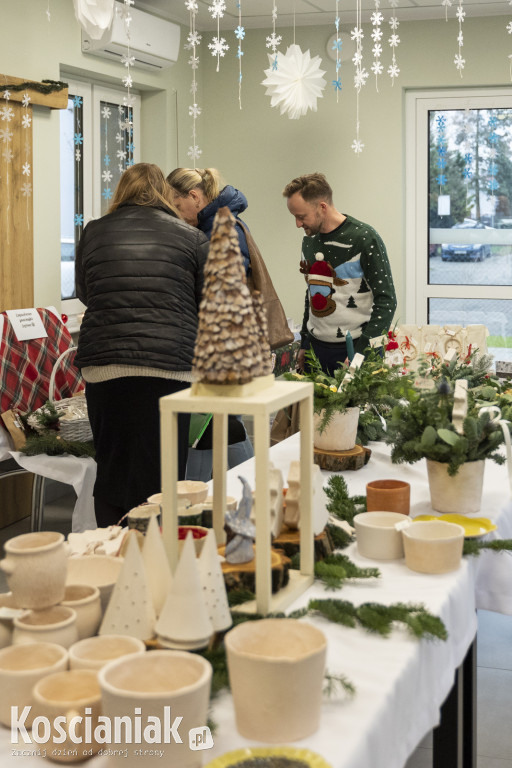 Rękodzieło bożonarodzeniowe w Domu Samopomocy