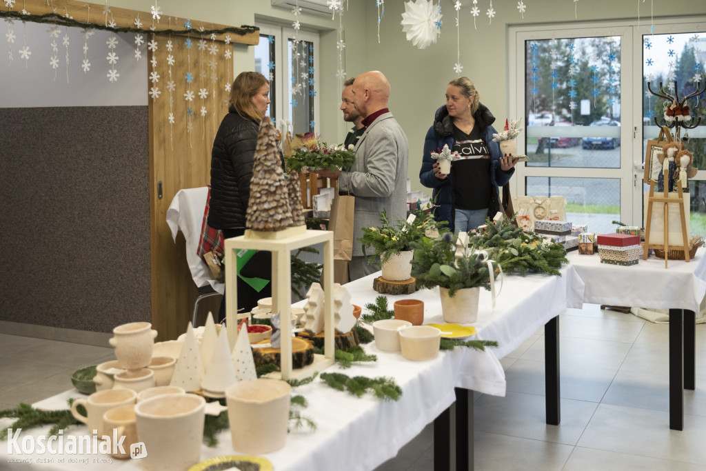 Rękodzieło bożonarodzeniowe w Domu Samopomocy