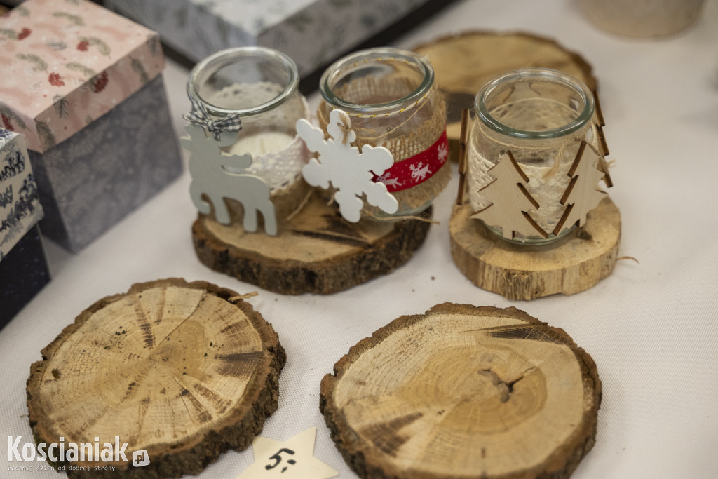 Rękodzieło bożonarodzeniowe w Domu Samopomocy