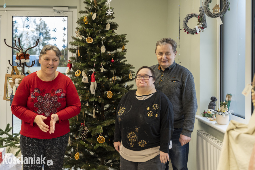 Rękodzieło bożonarodzeniowe w Domu Samopomocy