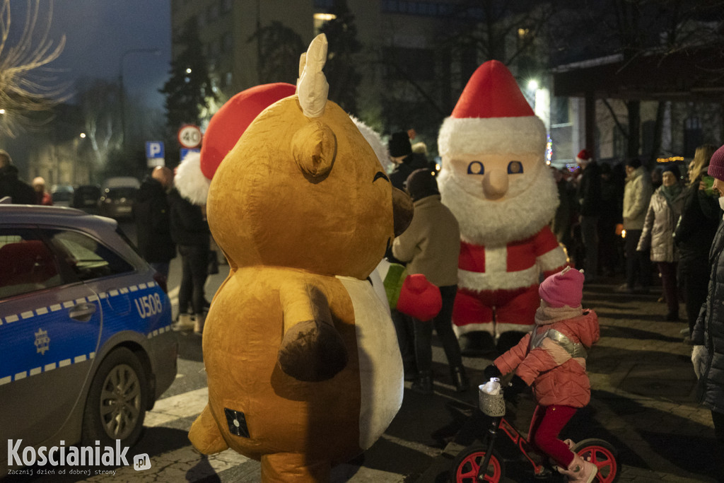 Parada Mikołajkowa przeszła ulicami Kościana