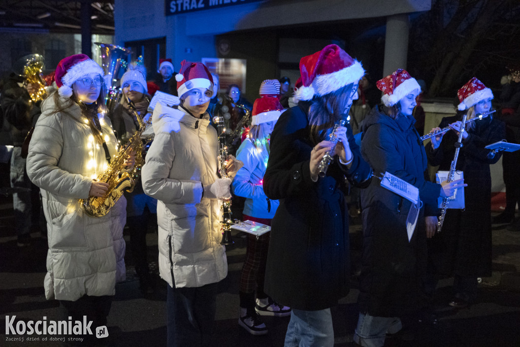 Parada Mikołajkowa przeszła ulicami Kościana