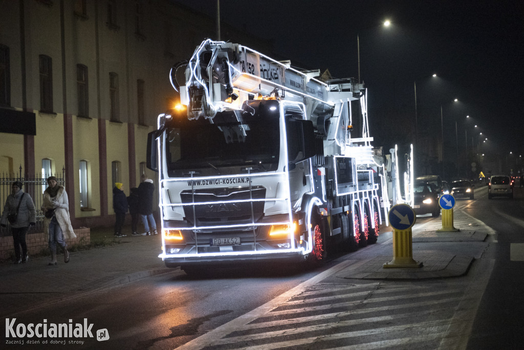 Parada Mikołajkowa przeszła ulicami Kościana