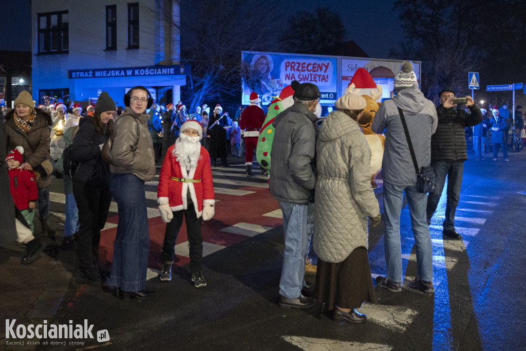 Parada Mikołajkowa przeszła ulicami Kościana