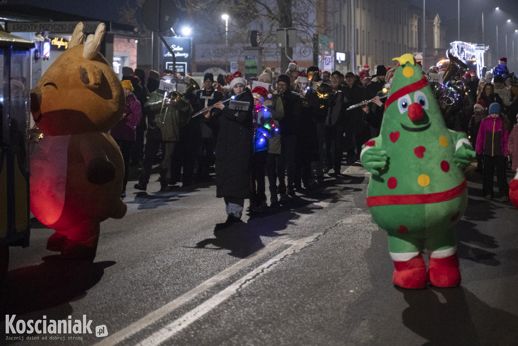 Parada Mikołajkowa przeszła ulicami Kościana