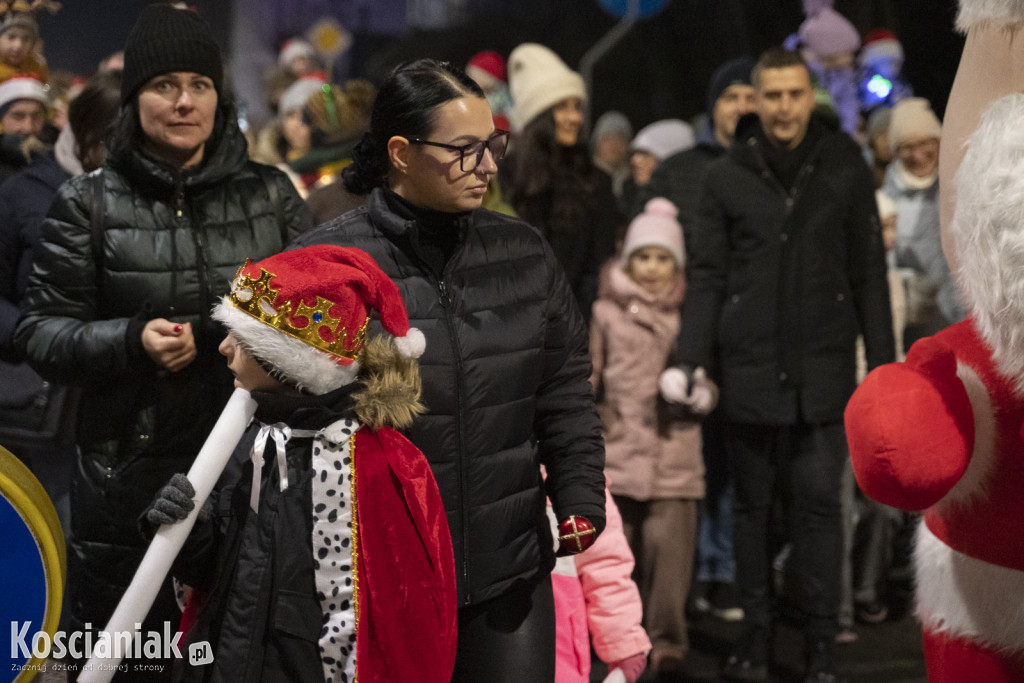 Parada Mikołajkowa przeszła ulicami Kościana
