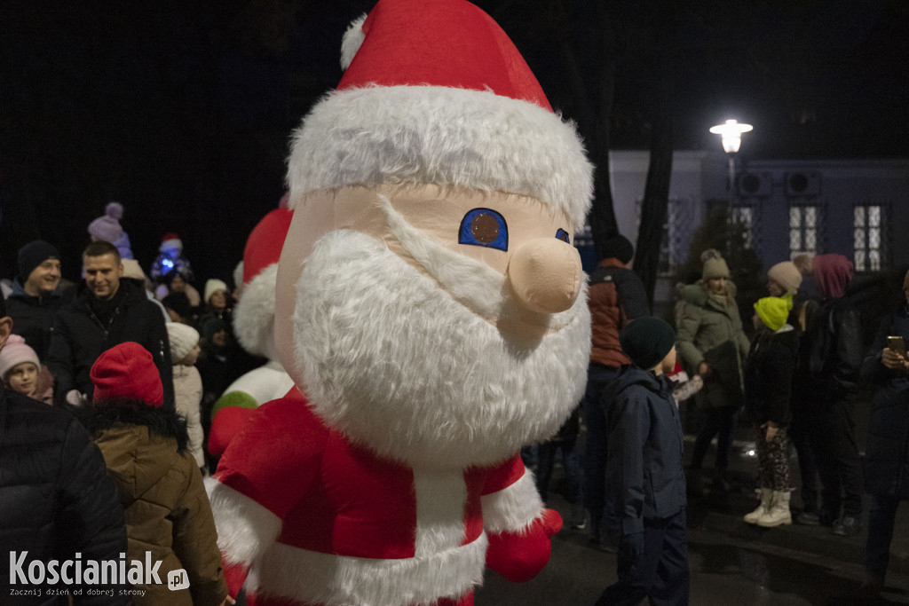 Parada Mikołajkowa przeszła ulicami Kościana