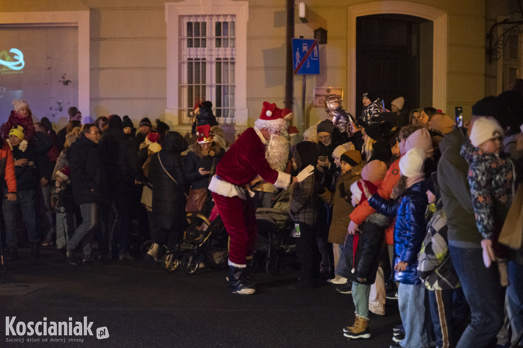 Parada Mikołajkowa przeszła ulicami Kościana