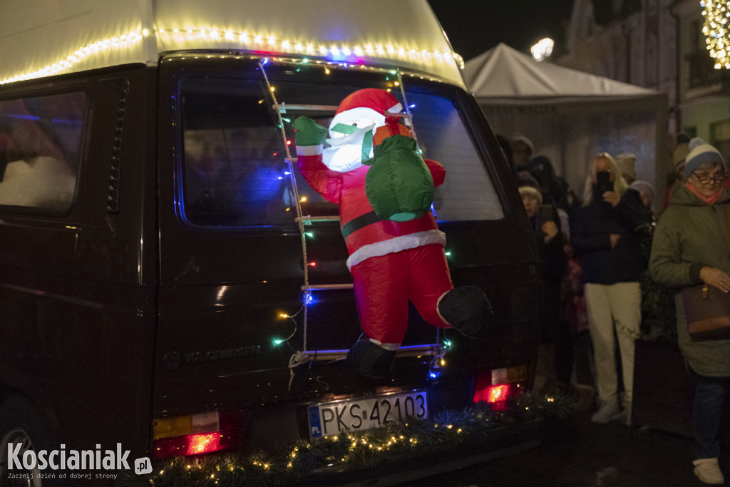 Parada Mikołajkowa przeszła ulicami Kościana