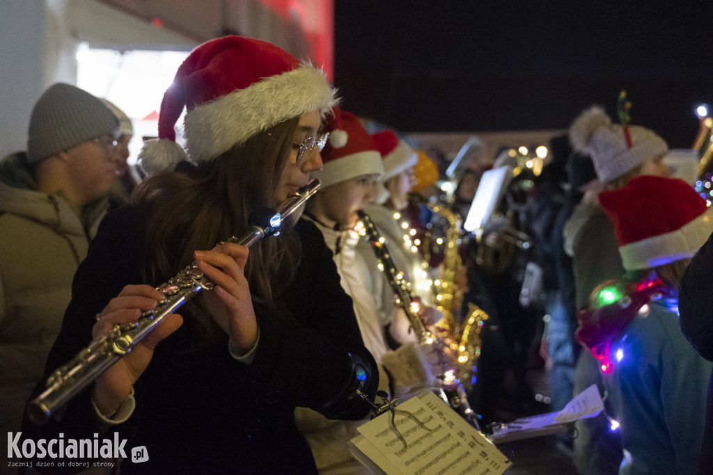 Parada Mikołajkowa przeszła ulicami Kościana