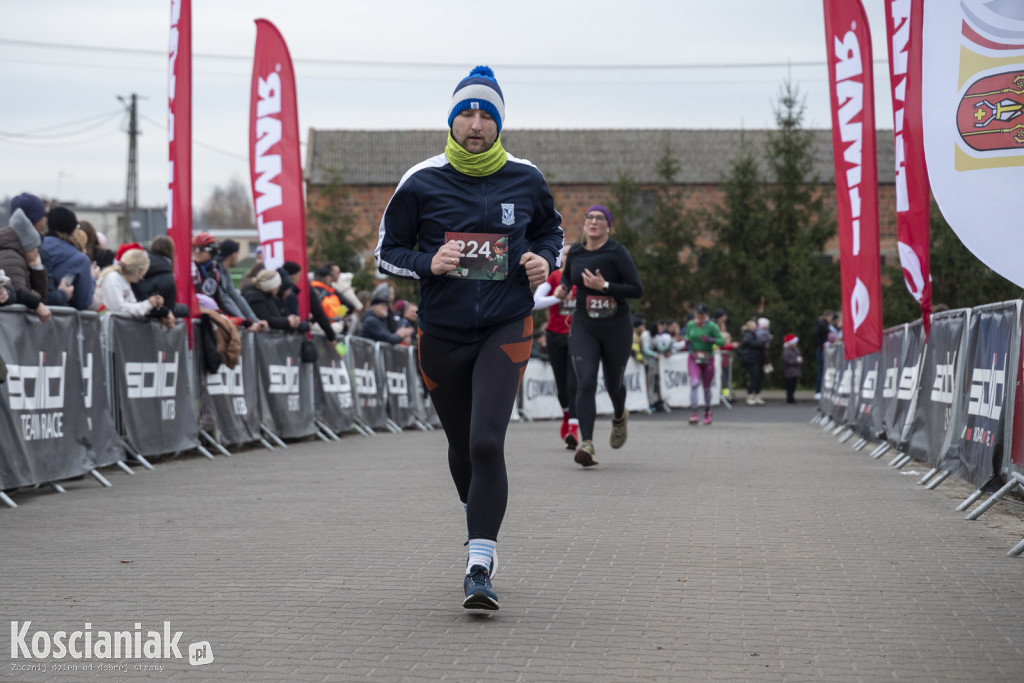 Bieg Elfa w Pogoni za Mikołajem w Krzywiniu