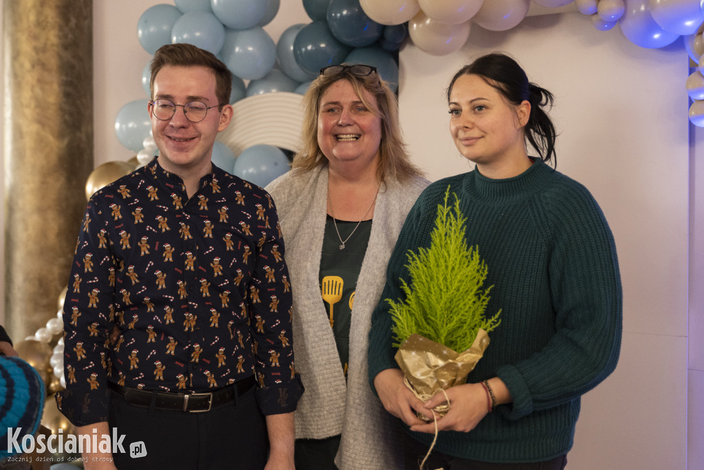 Wspólne zdobienie pierników z Dziećmi Niezwykłymi